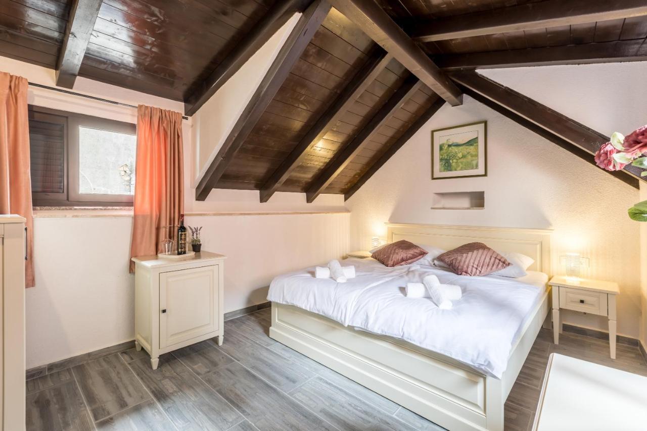 Old Town B&B Rooms Matusko Сплит Екстериор снимка