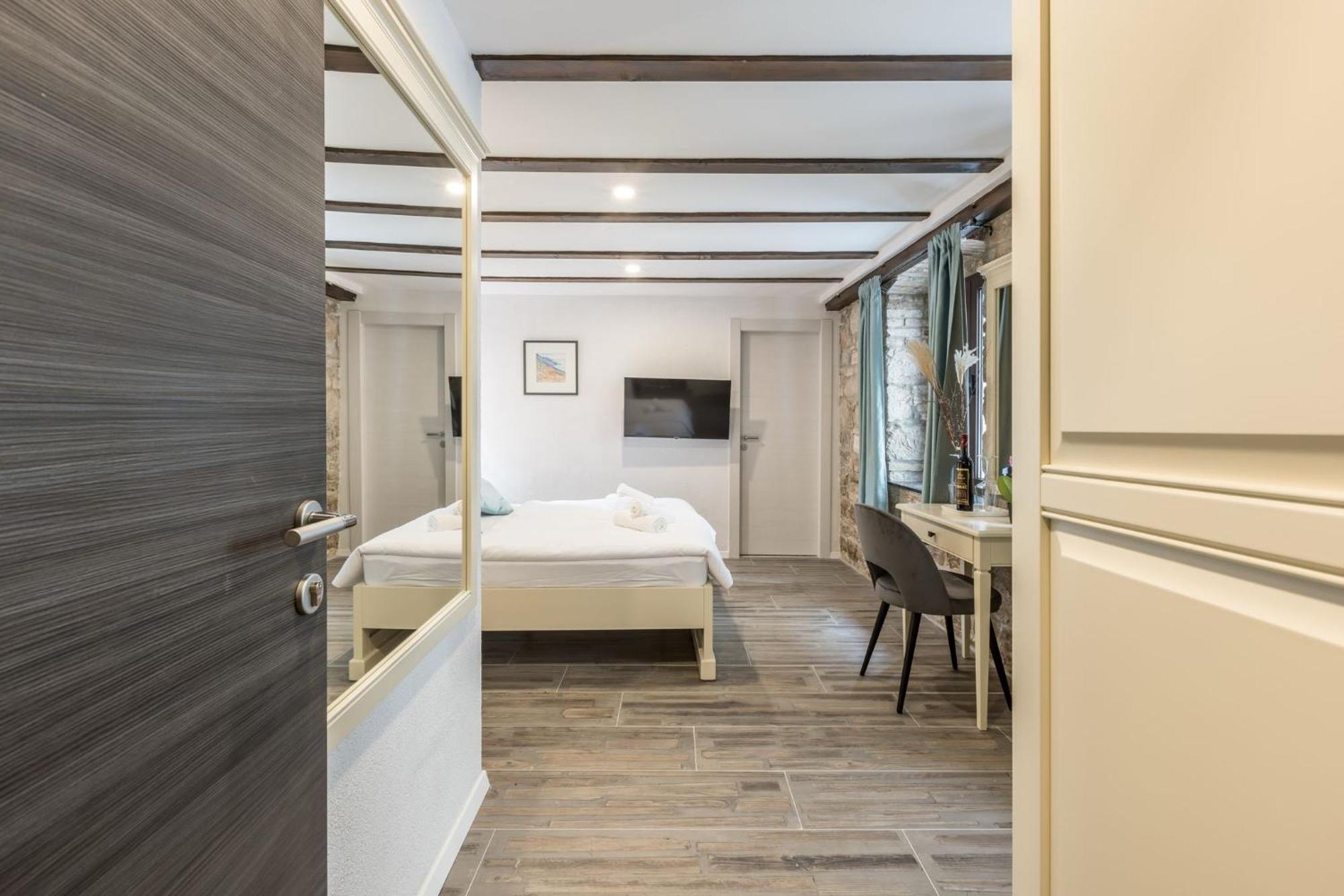 Old Town B&B Rooms Matusko Сплит Стая снимка